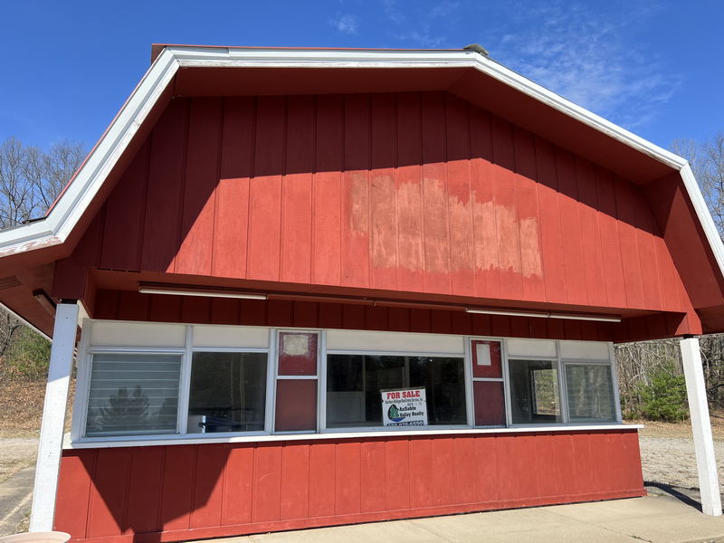 Dairy Queen - April 15 2023 Photo (newer photo)